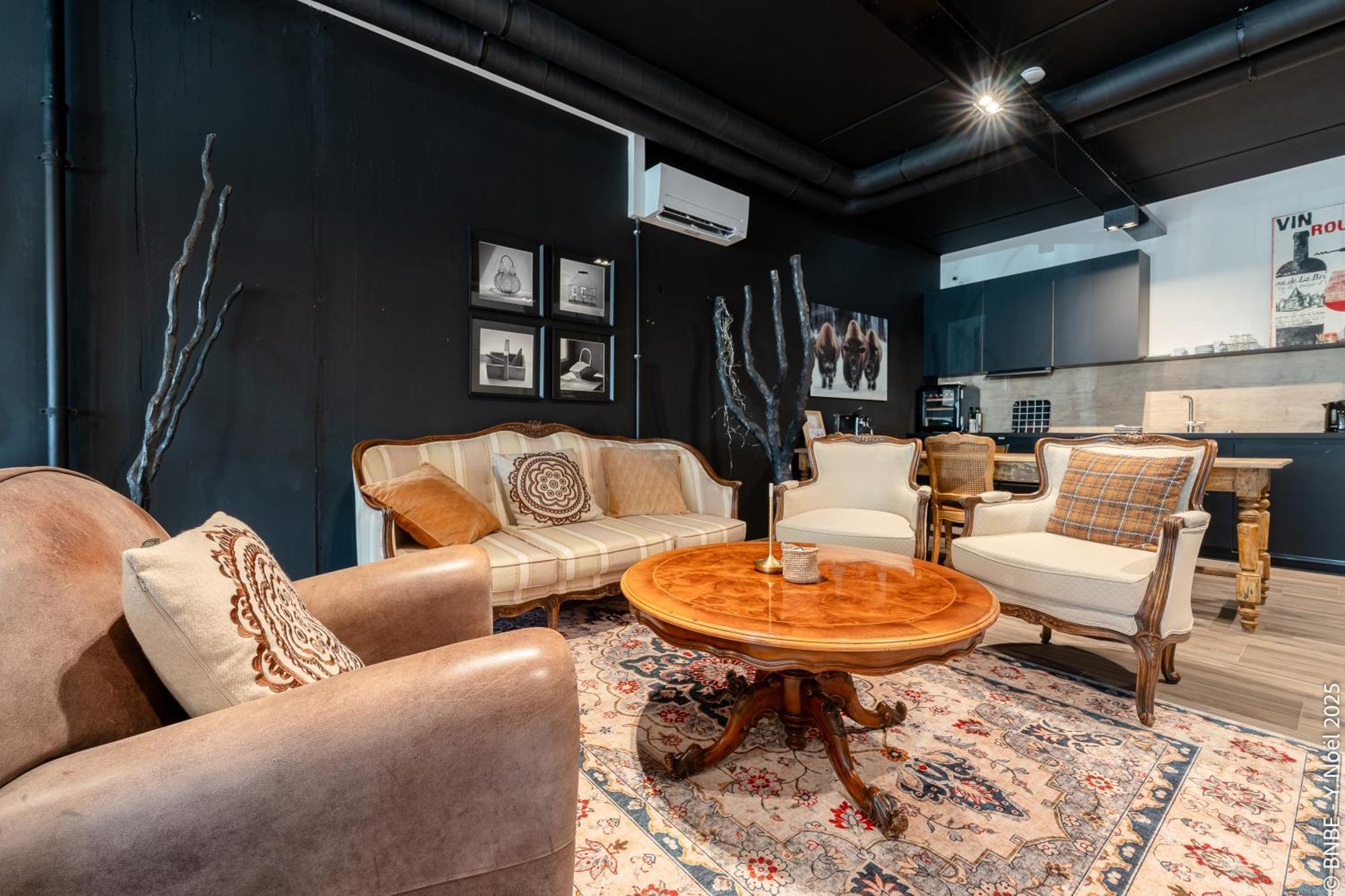 Sous La Houlette, Suites, Piscine Interieure Et Sauna Villers-la-Ville Exteriör bild