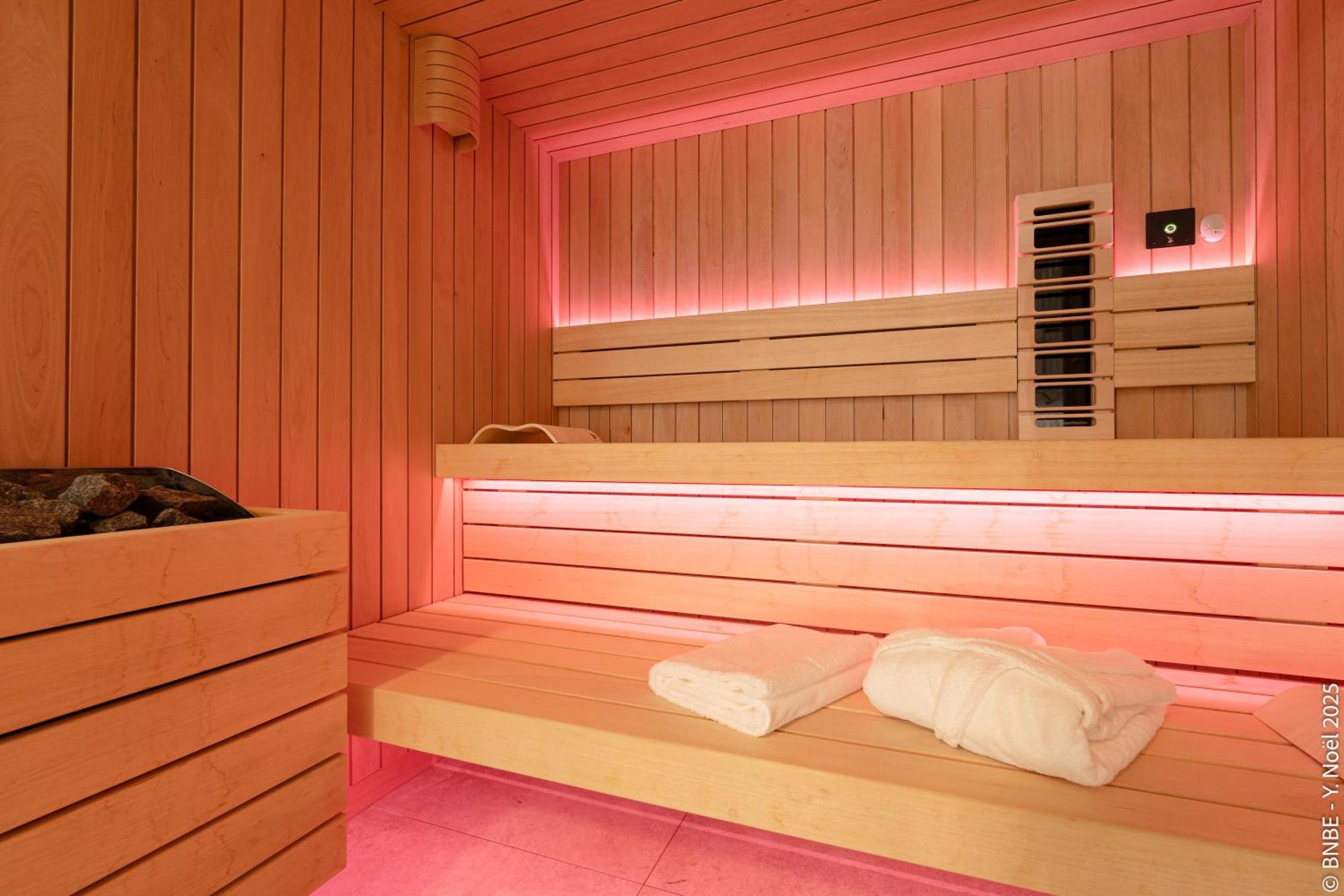 Sous La Houlette, Suites, Piscine Interieure Et Sauna Villers-la-Ville Exteriör bild
